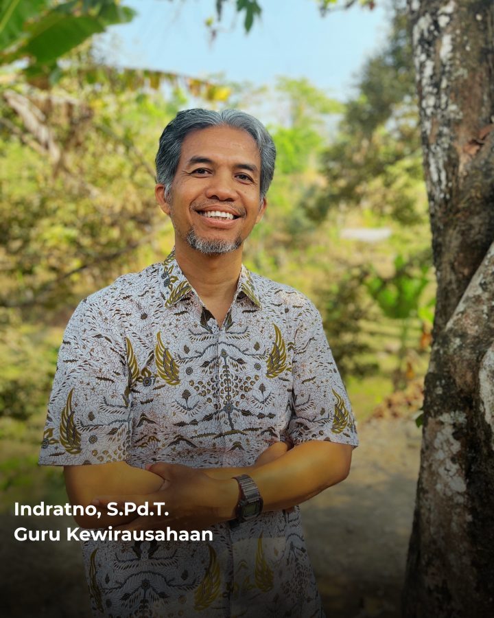 Indratno, S.Pd.T., Guru Kewirausahaan