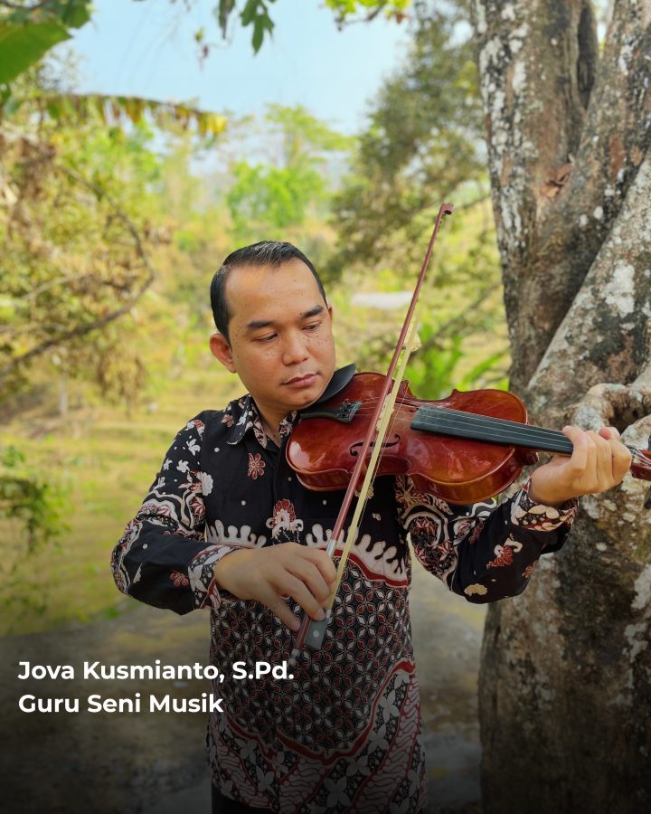 Jova Kusmianto, S.Pd., Guru Seni Musik