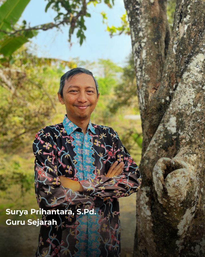 Surya Prihantara, S.Pd., Guru Sejarah