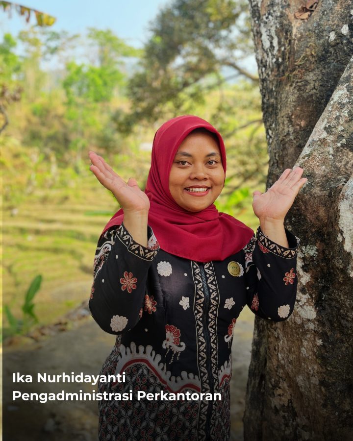 Ika Nurhidayanti, Pengadministrasi Perkantoran