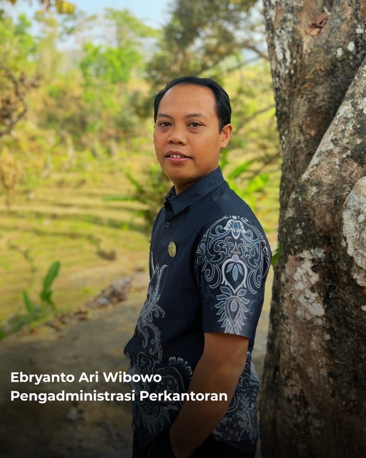 Ebryanto Ari Wibowo, Pengadministrasi Perkantoran
